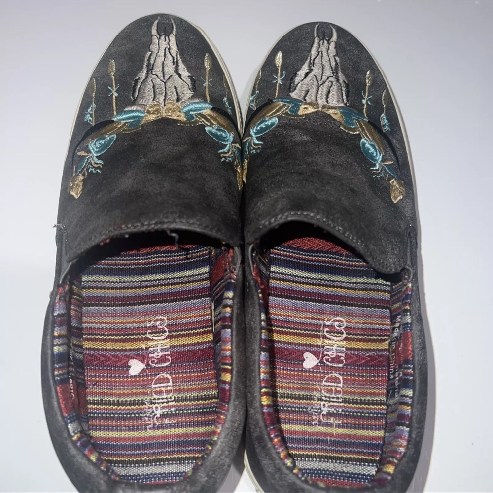 Southern Fried Chics Embroidered Boho Western Slip-On Sneakers Size 8 - Picture 2 of 7